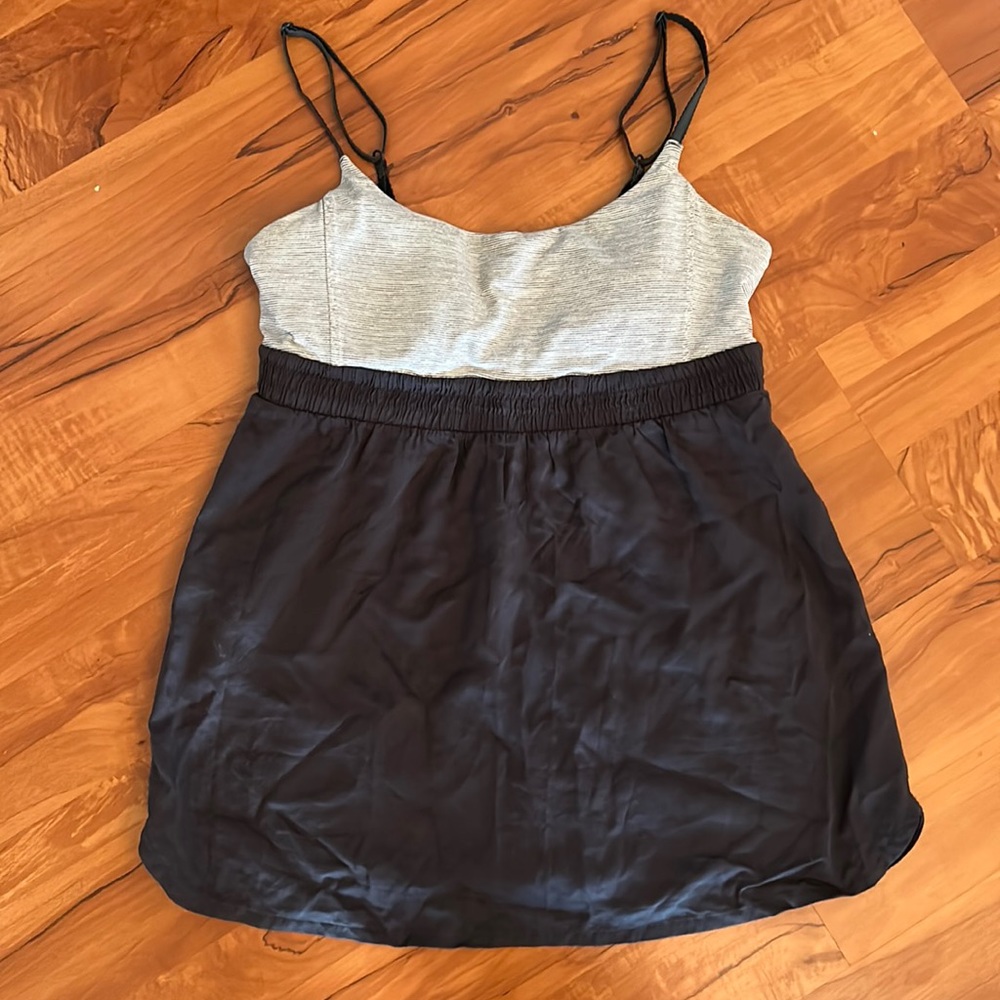 Lululemon Smock Empire waist Activewear Tanktop